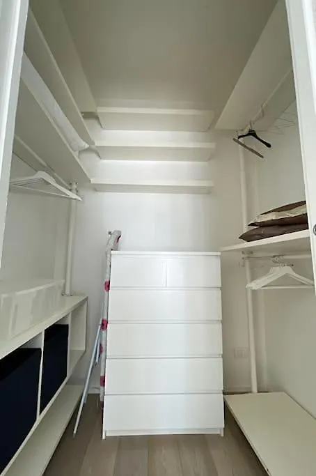 Apartment Orea Spiti- Modern Mantegna Arco Della Pace District Milan Italy